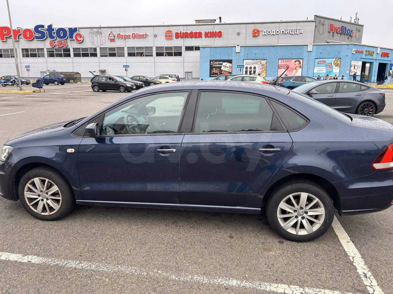Volkswagen Polo Sedan фото 7