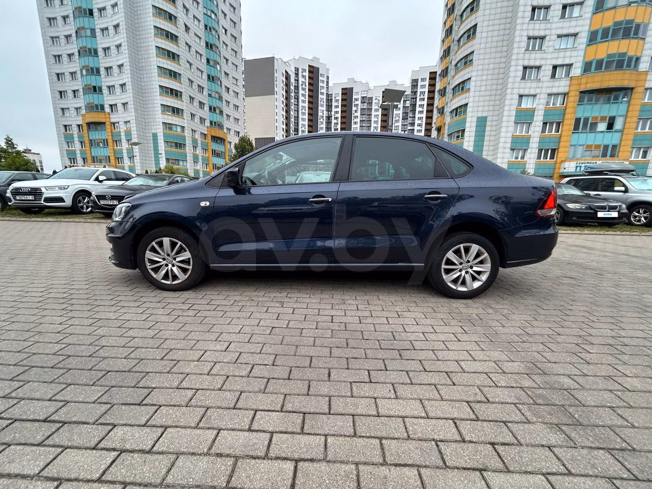 Volkswagen Polo Sedan фото 3