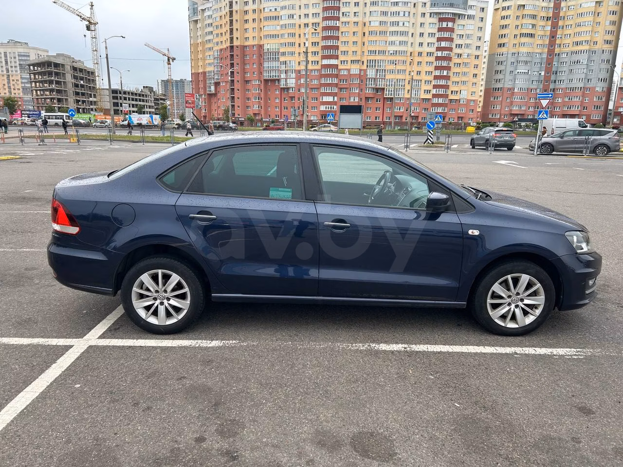 Volkswagen Polo Sedan фото 9