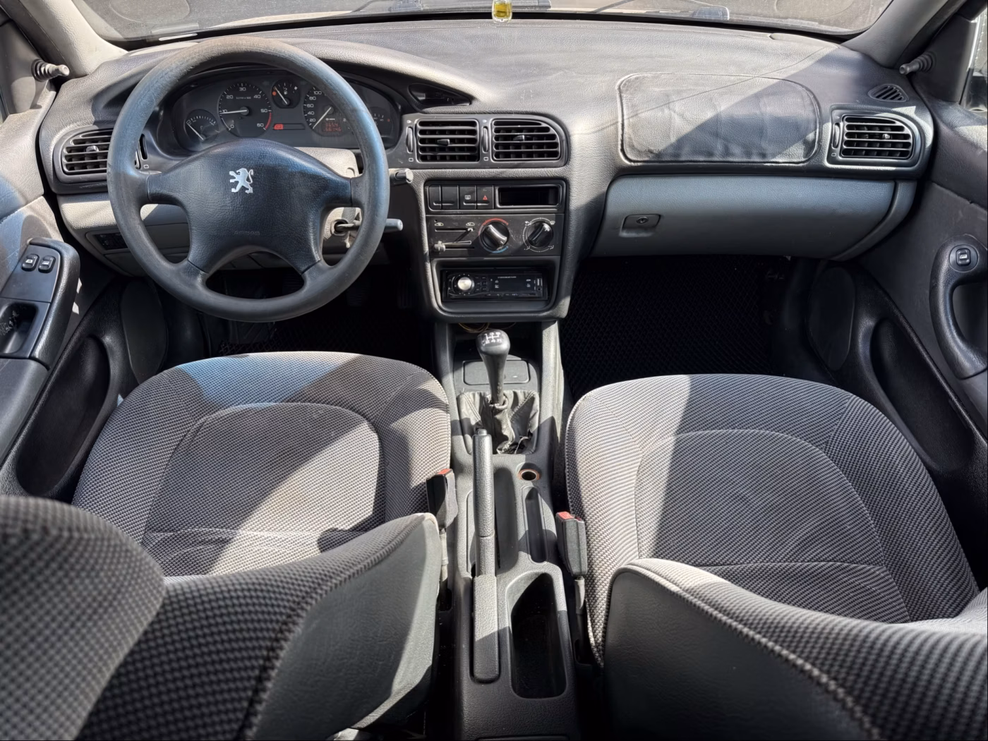 Peugeot 406 фото 8