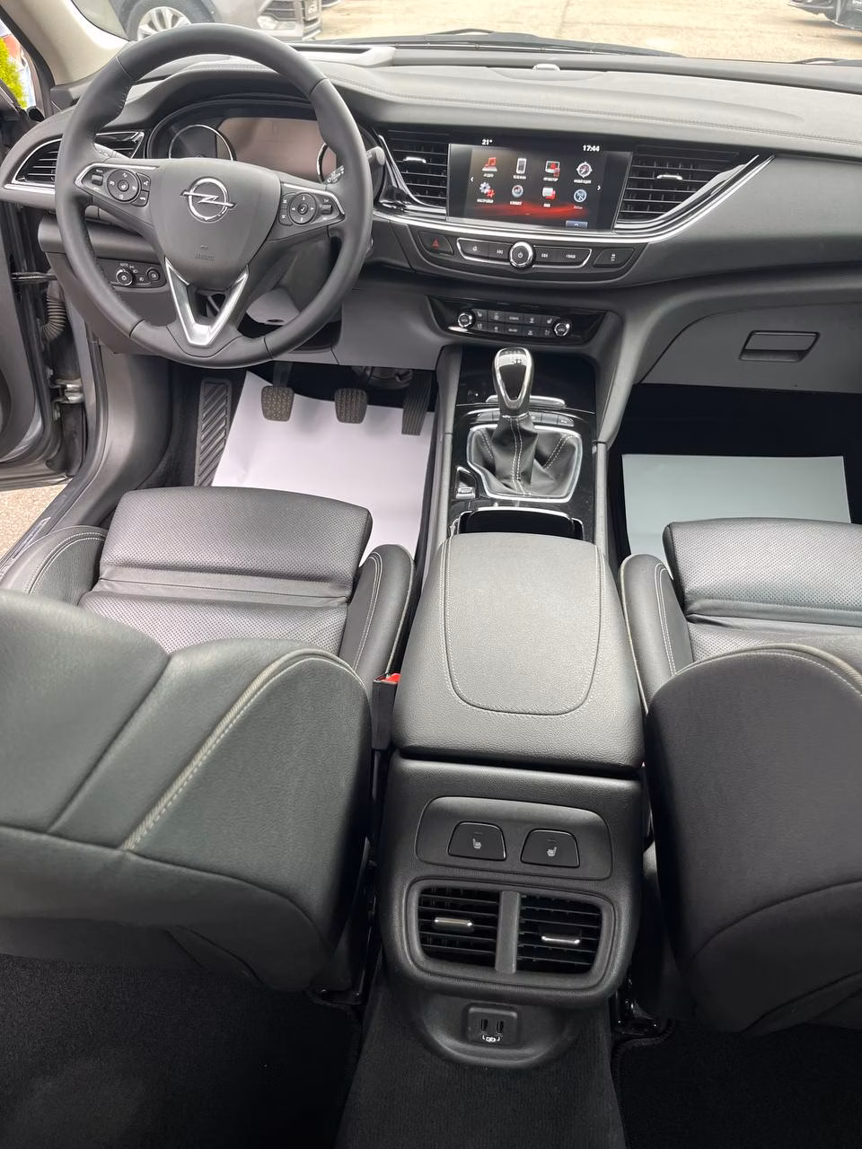 Opel Insignia фото 14