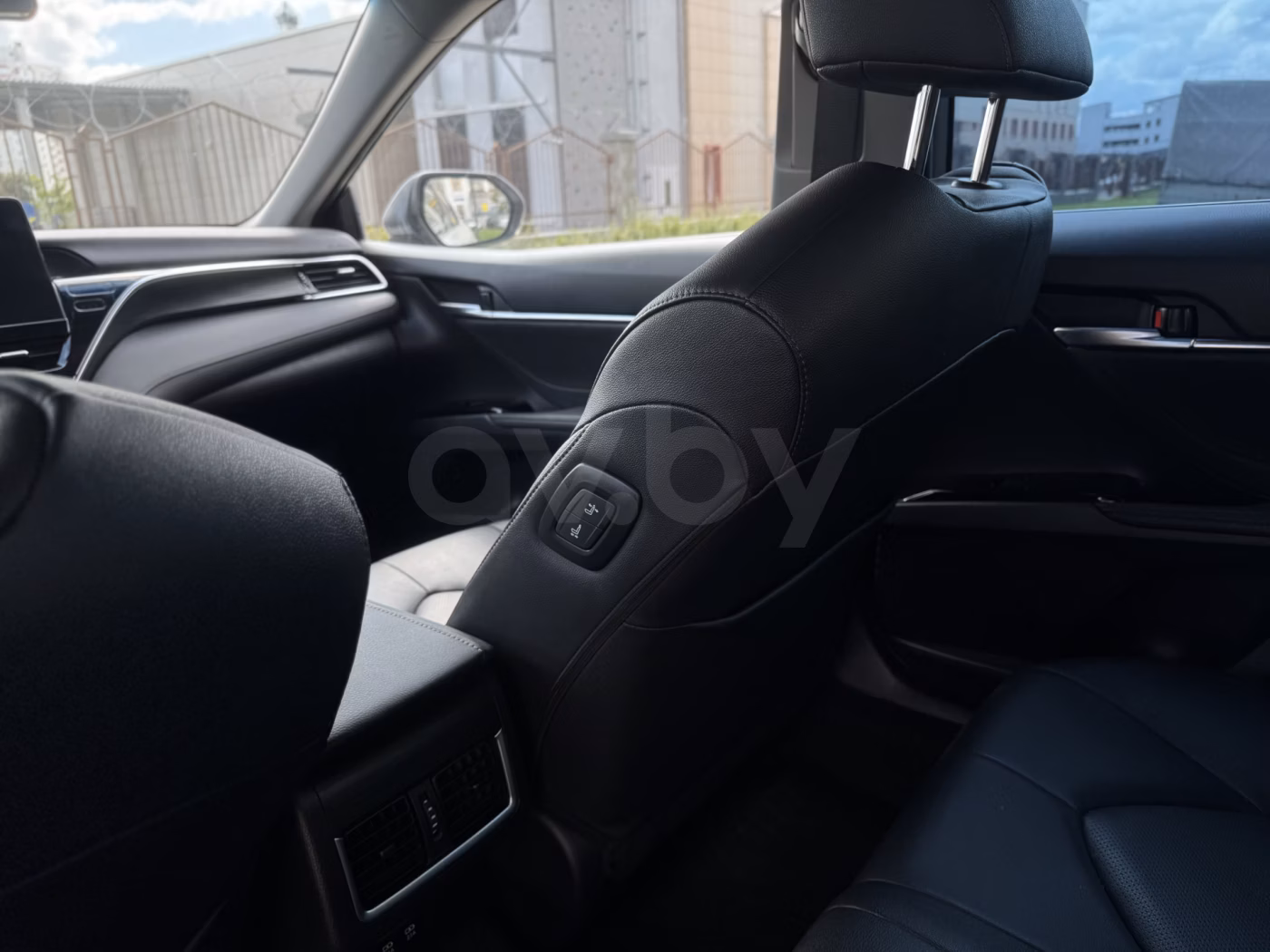 Toyota Camry фото 11