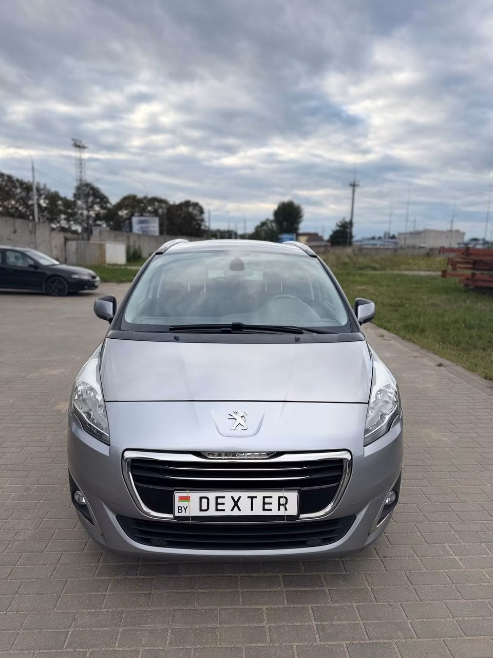 Peugeot 5008 фото 2