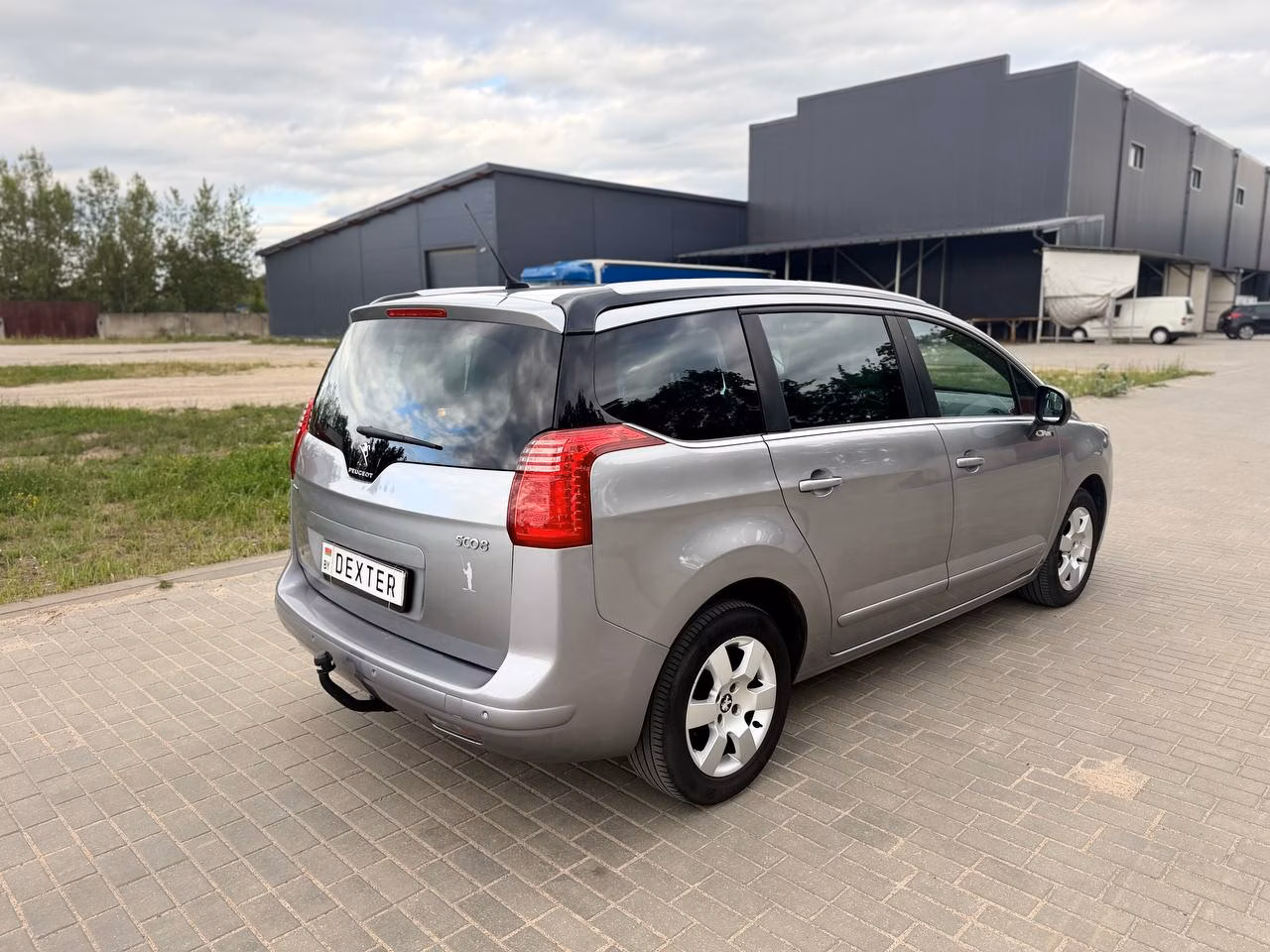 Peugeot 5008 фото 4