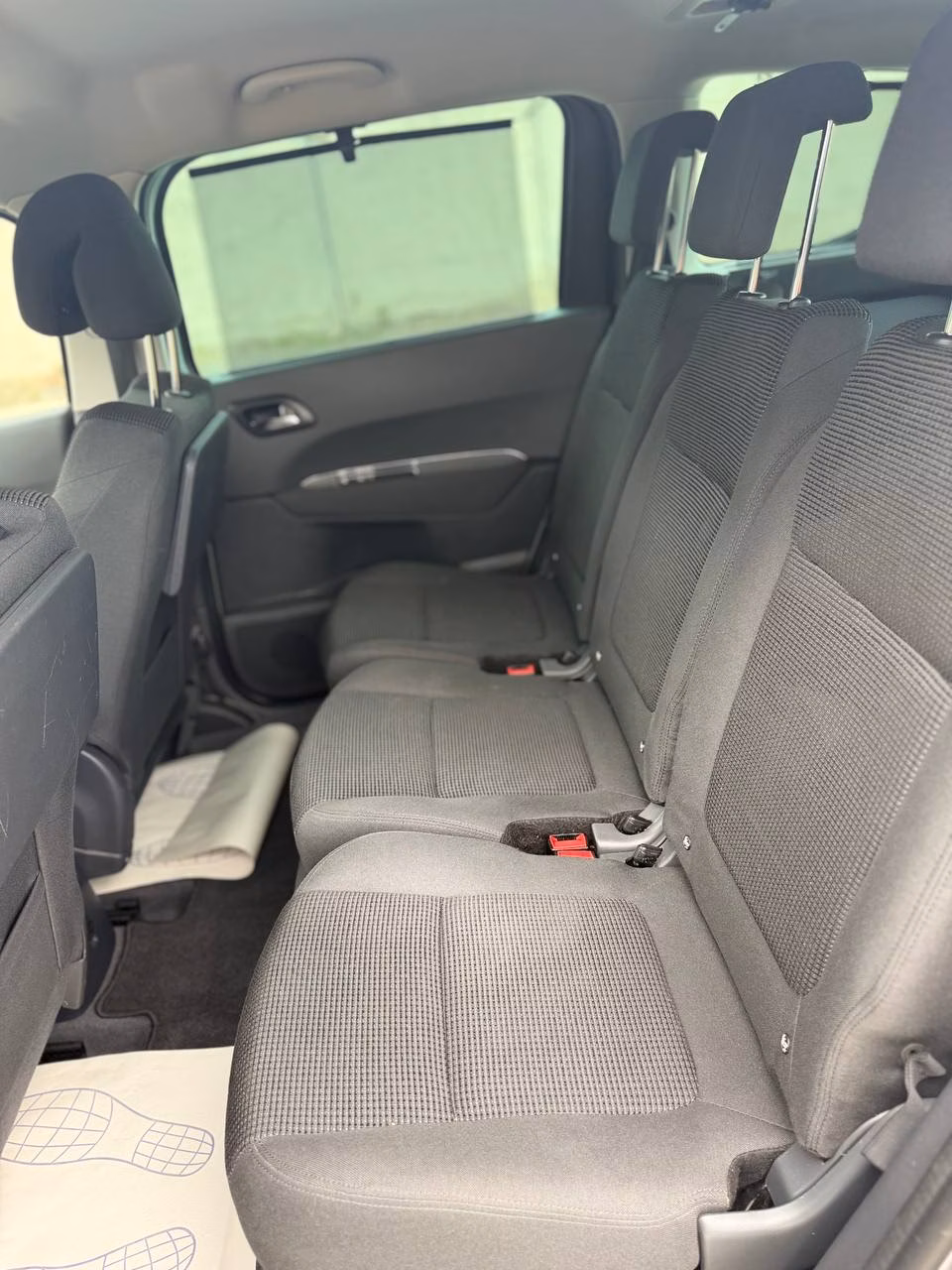 Peugeot 5008 фото 15