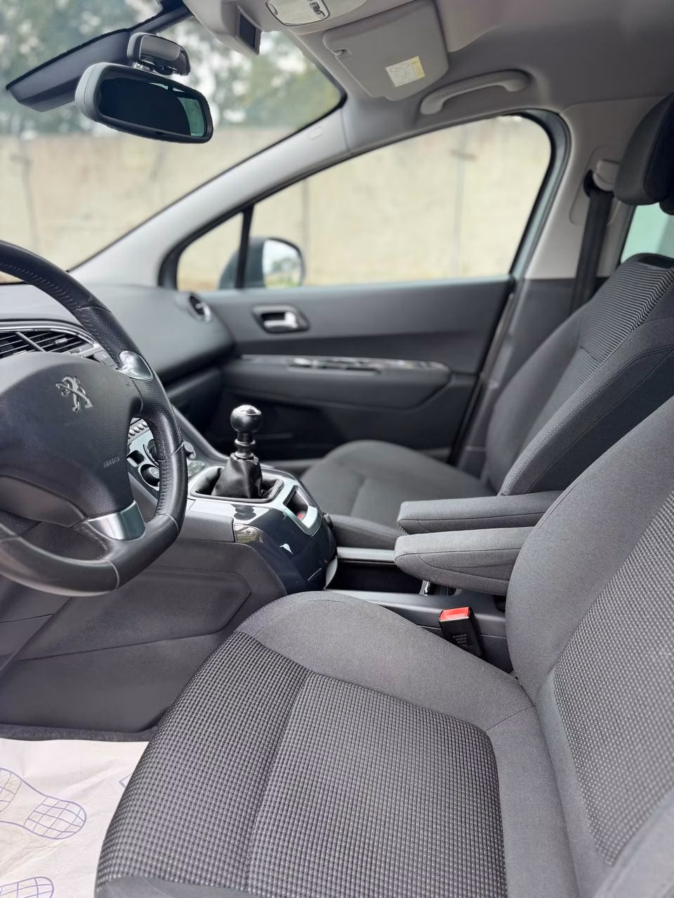 Peugeot 5008 фото 13
