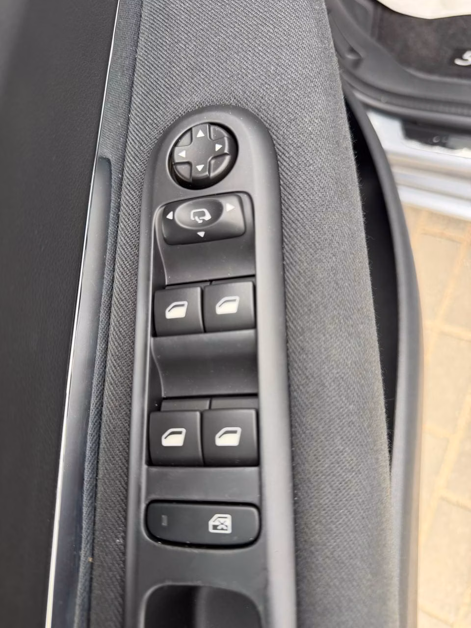 Peugeot 5008 фото 18