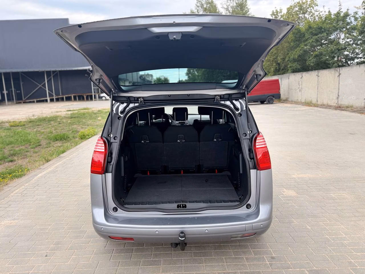 Peugeot 5008 фото 9