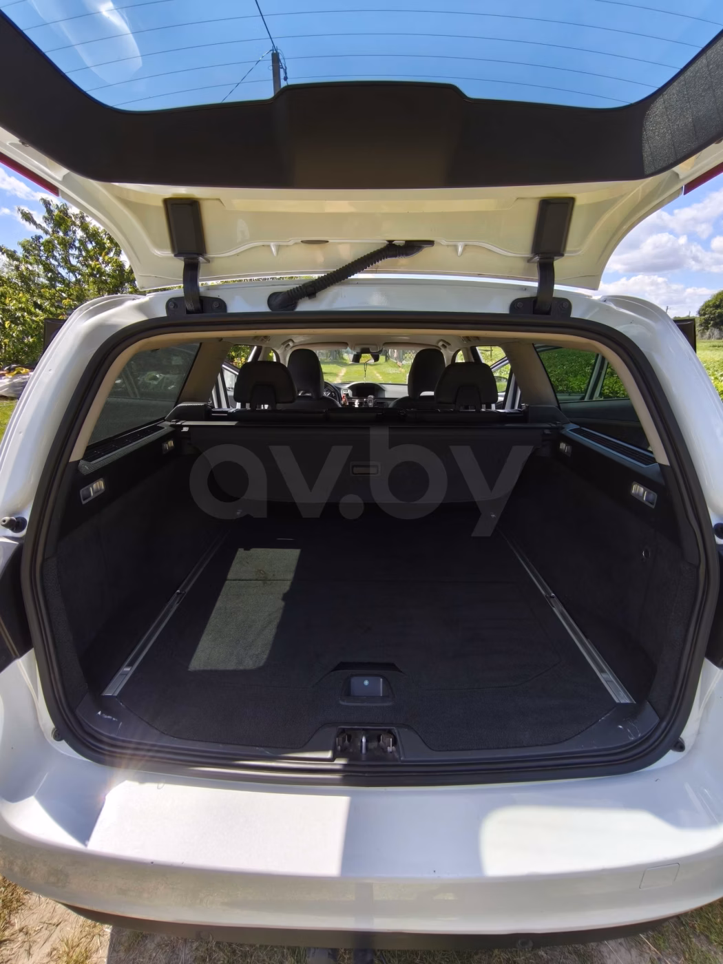 Volvo V70 фото 15