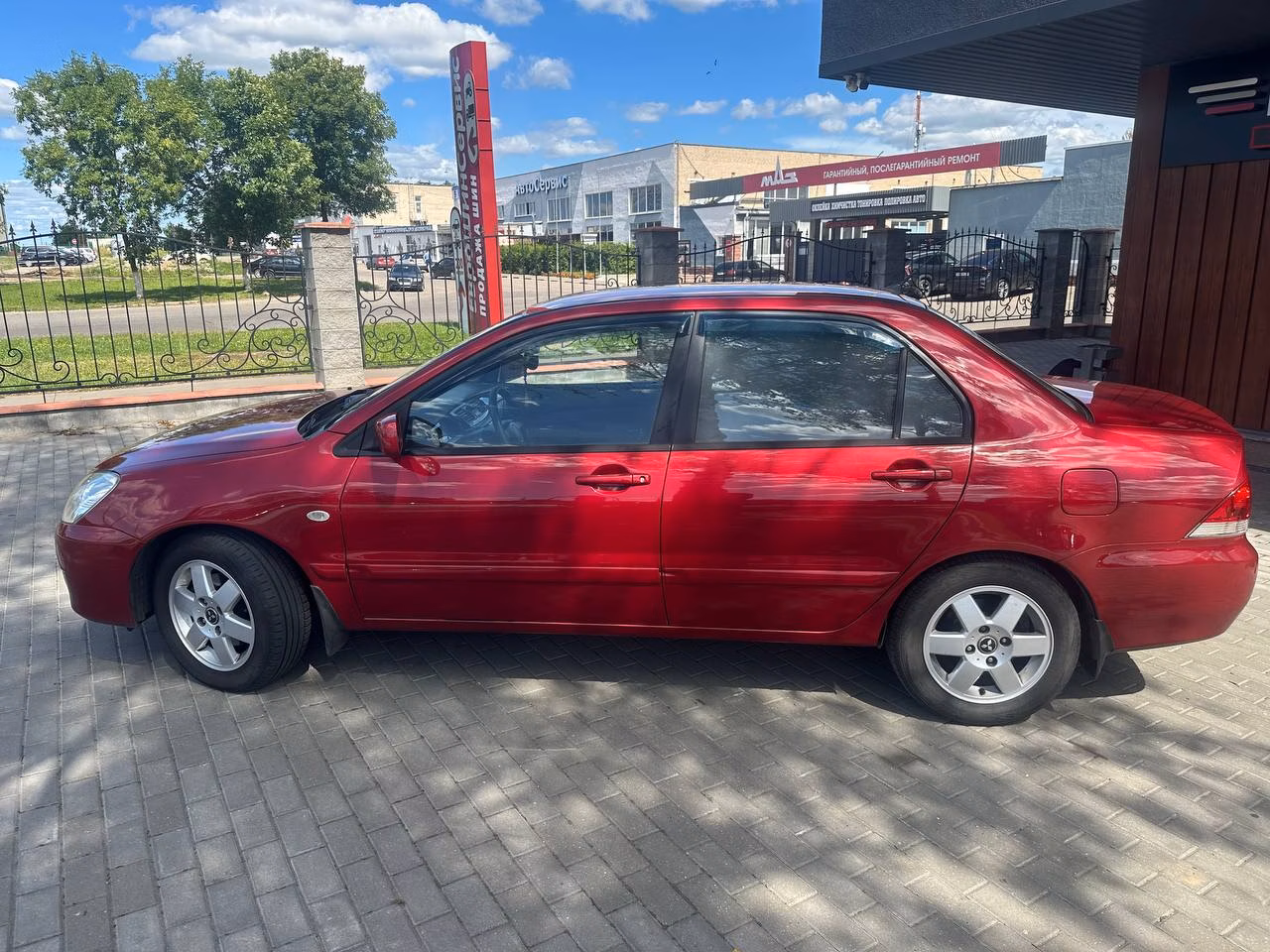 Mitsubishi Lancer фото 8