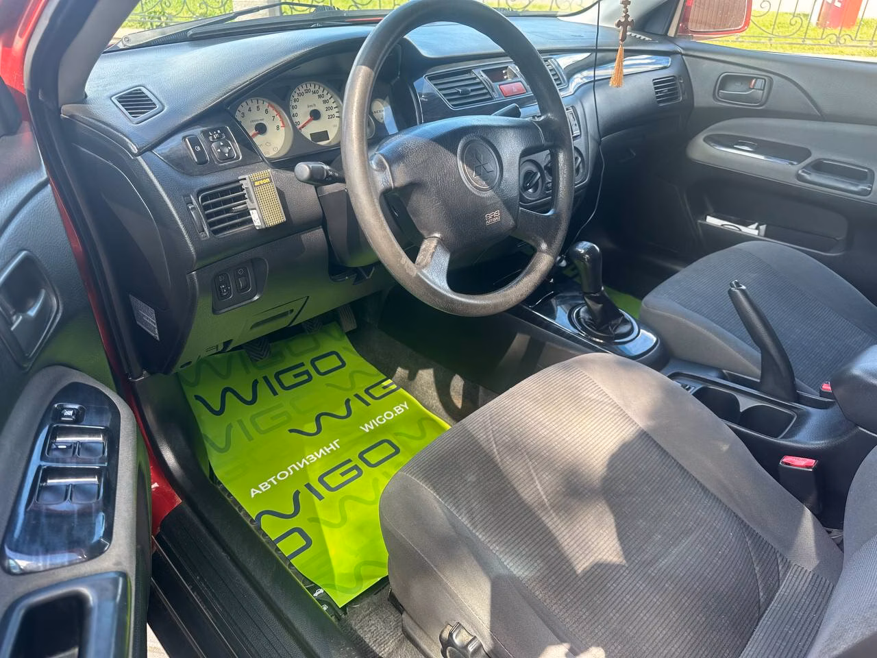Mitsubishi Lancer фото 9