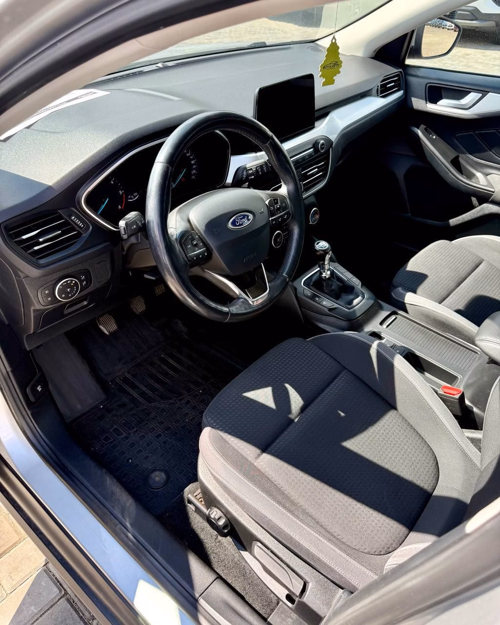 Ford Focus фото 9
