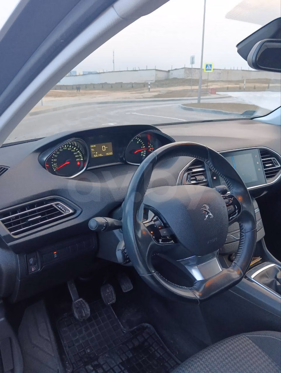 Peugeot 308 фото 11