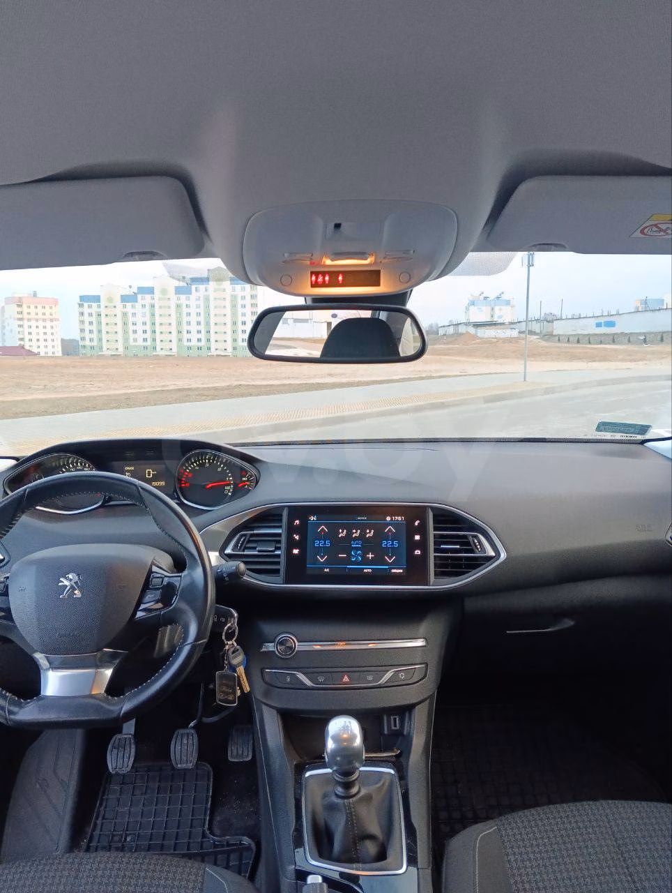 Peugeot 308 фото 12