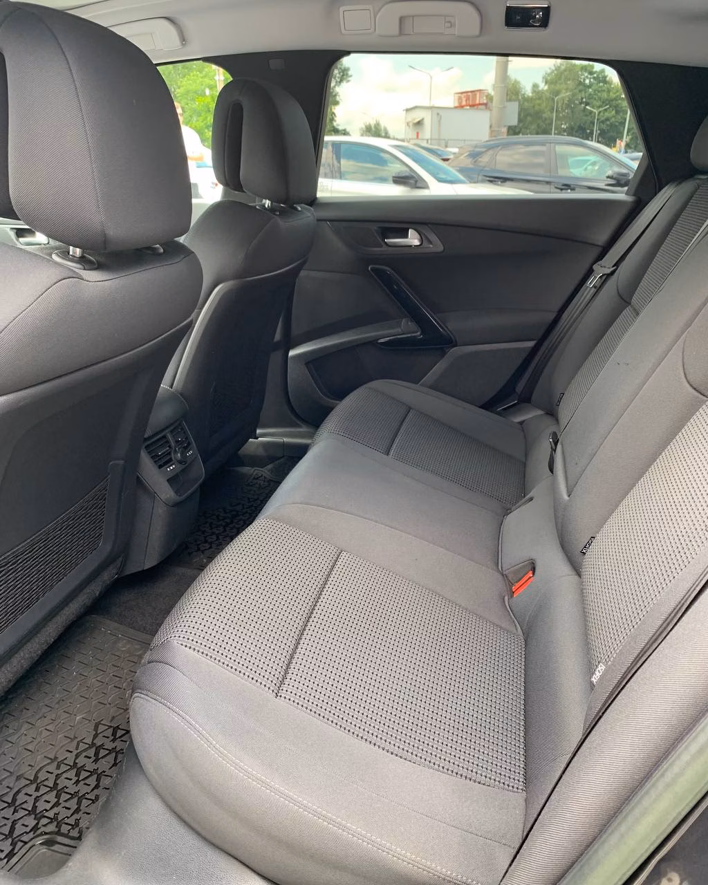 Peugeot 508 фото 11