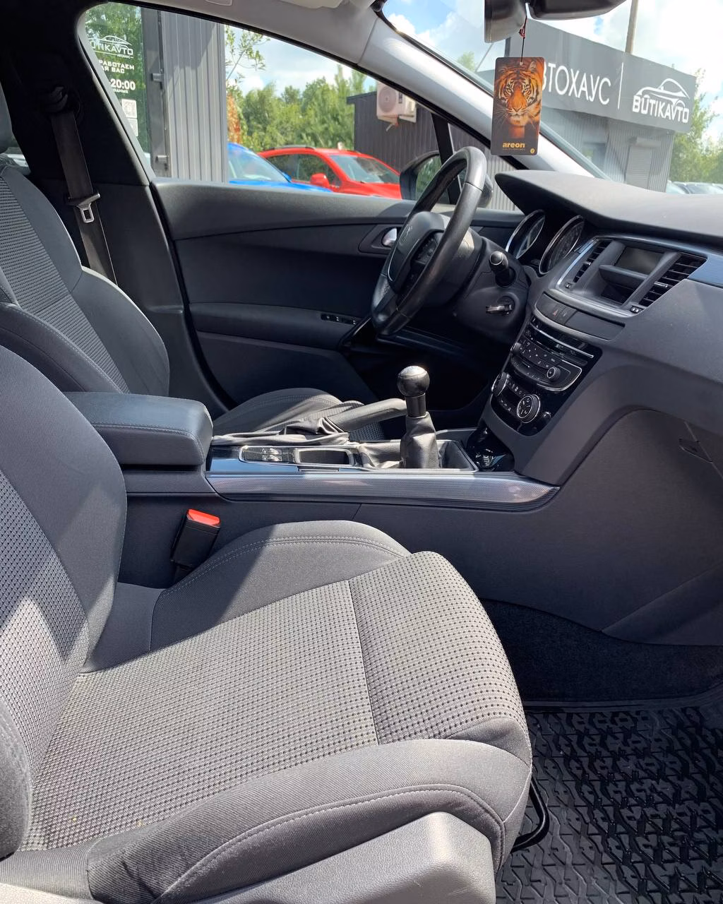 Peugeot 508 фото 12