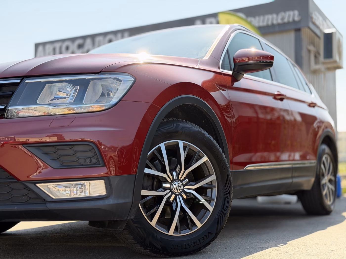 Volkswagen Tiguan фото 2