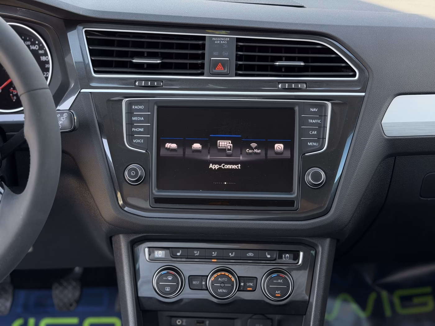 Volkswagen Tiguan фото 18