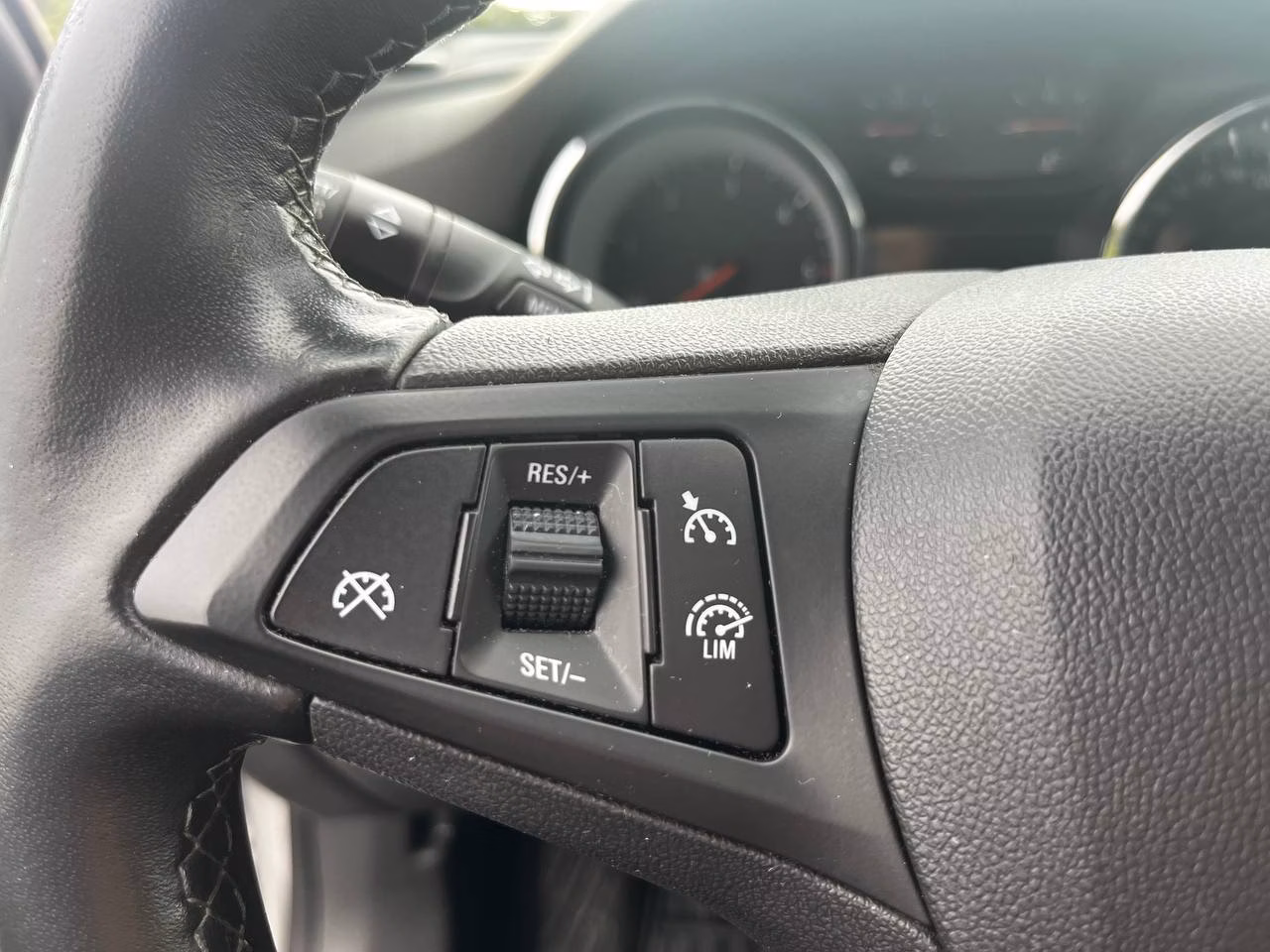 Opel Astra фото 14