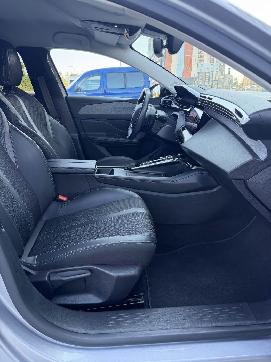 Peugeot 308 фото 10