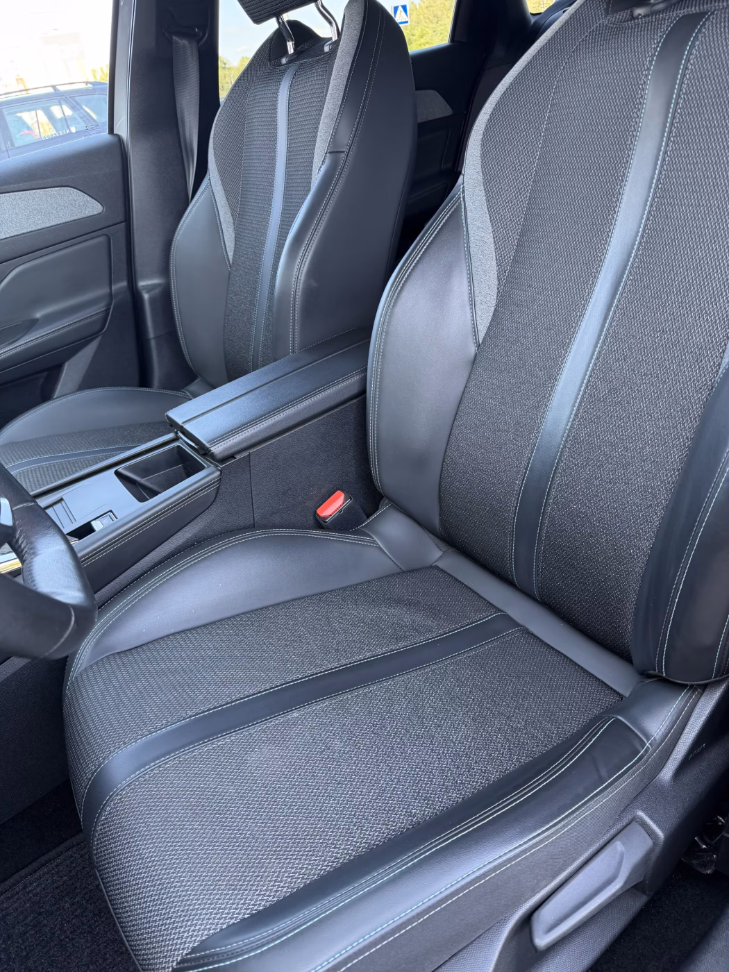 Peugeot 308 фото 12