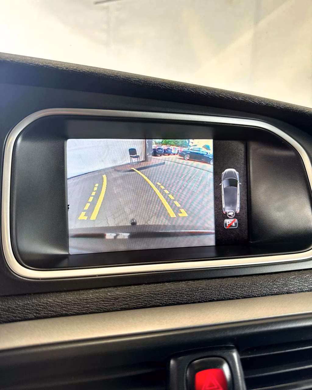 Volvo V40 фото 12