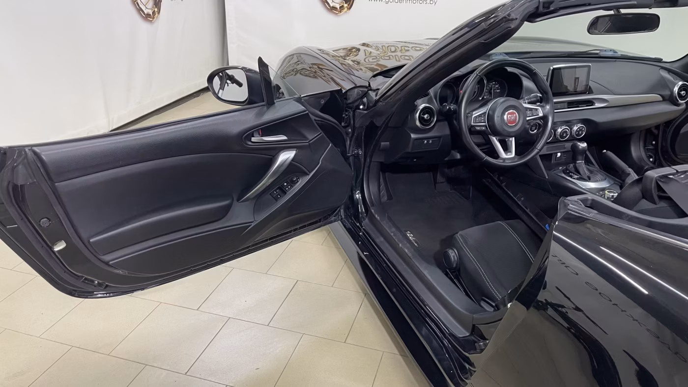 Fiat 124 Spider фото 14