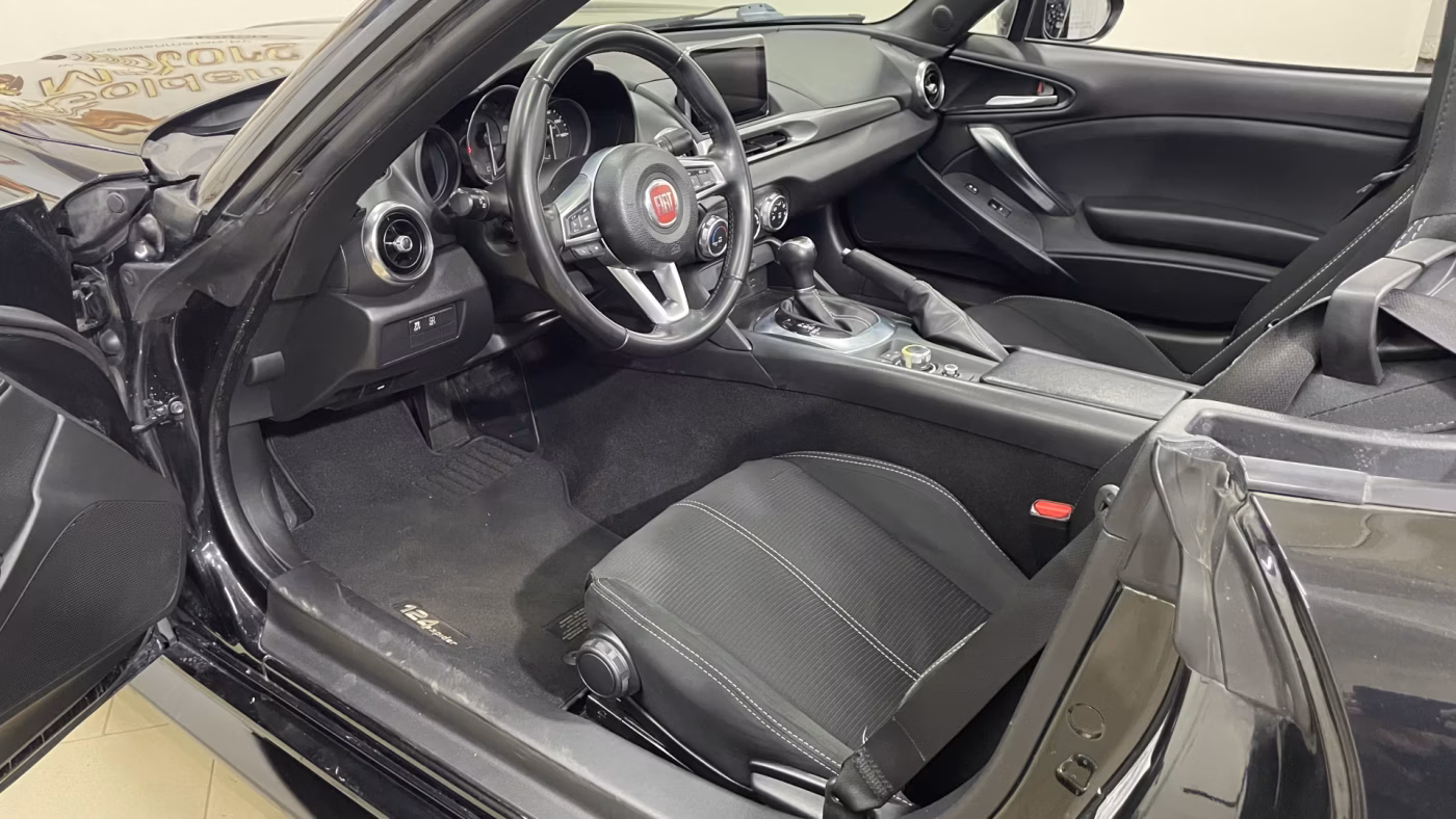 Fiat 124 Spider фото 15