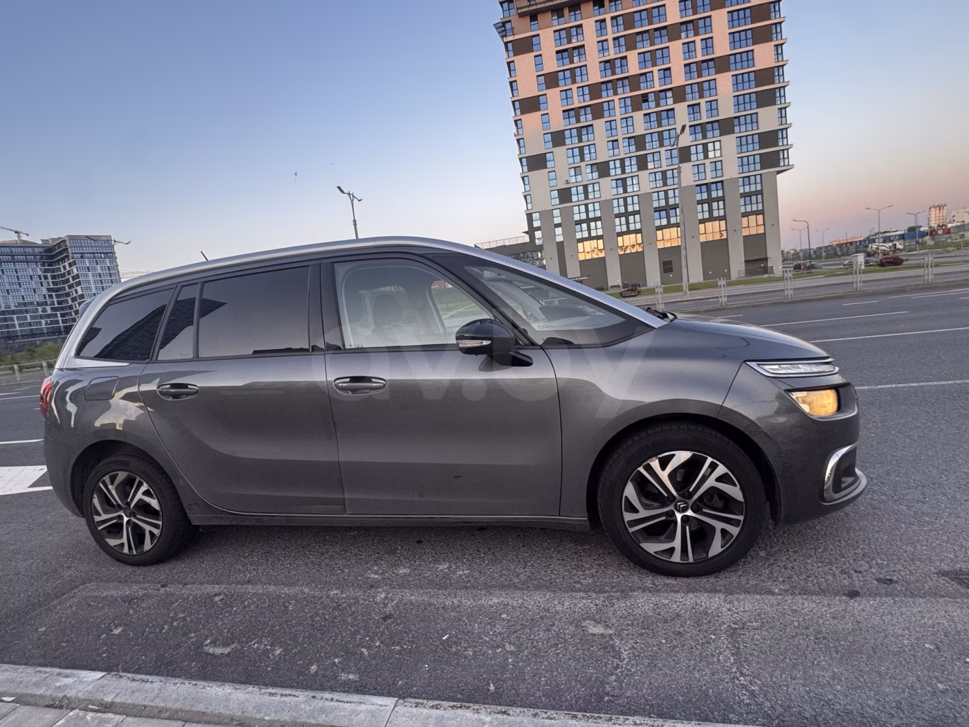Citroen C4 Grand Spacetourer фото 11