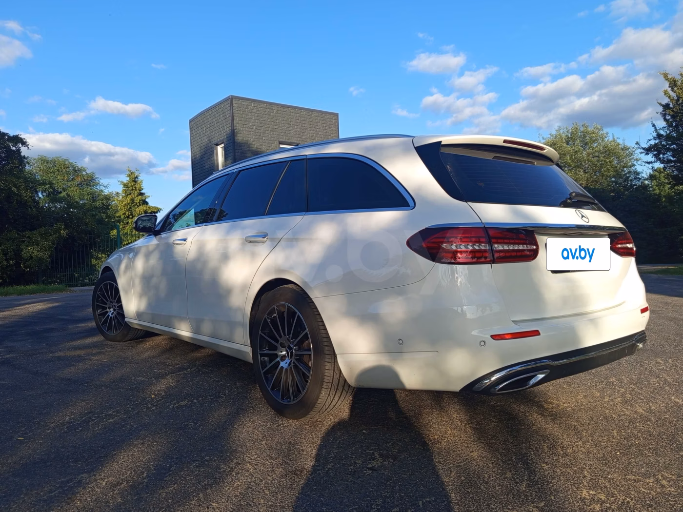 Mercedes-Benz E-Класс фото 6