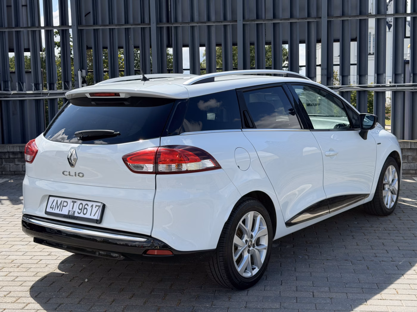 Renault Clio фото 9