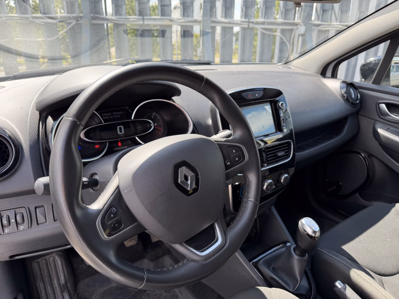 Renault Clio фото 16