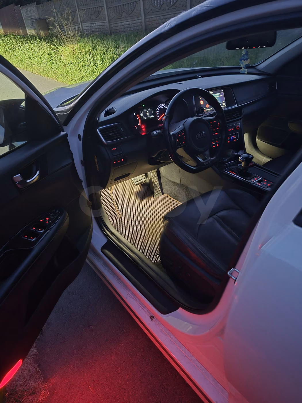 Kia K5 фото 24