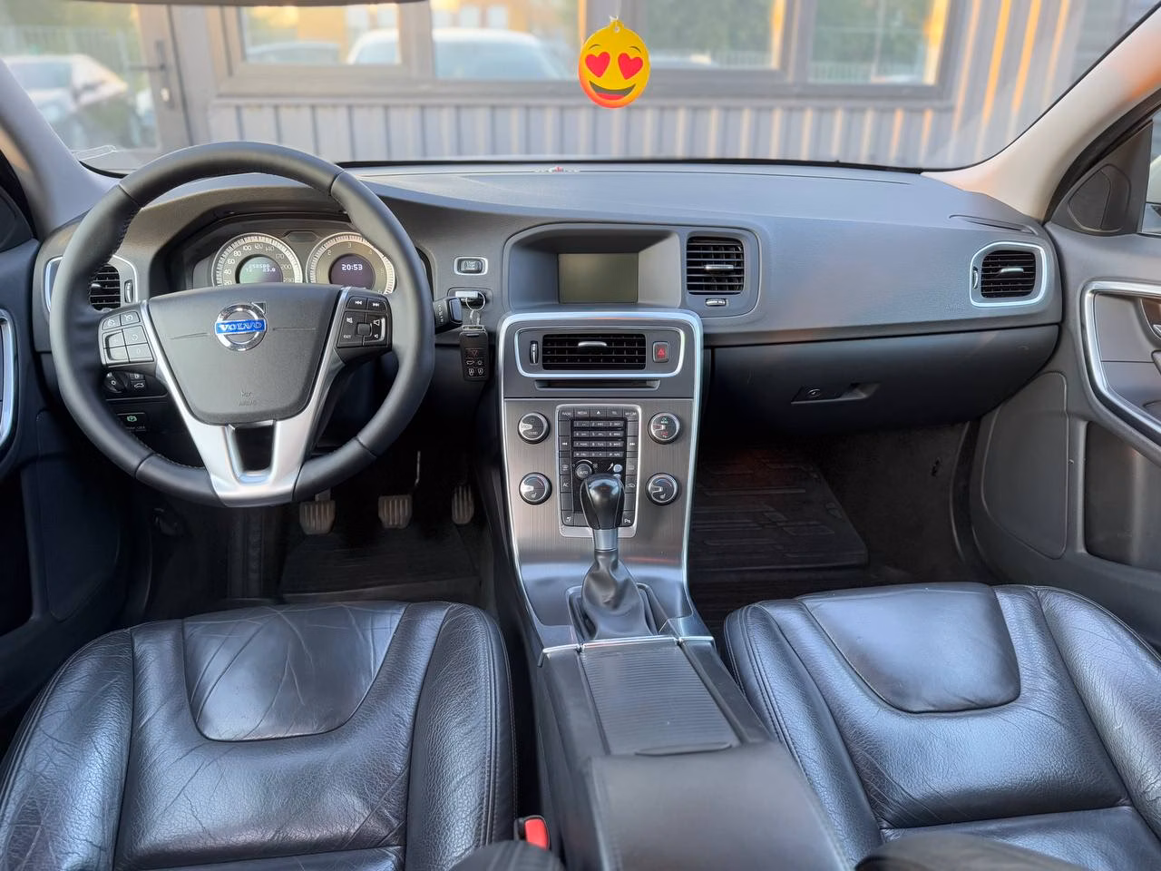 Volvo S60 фото 8