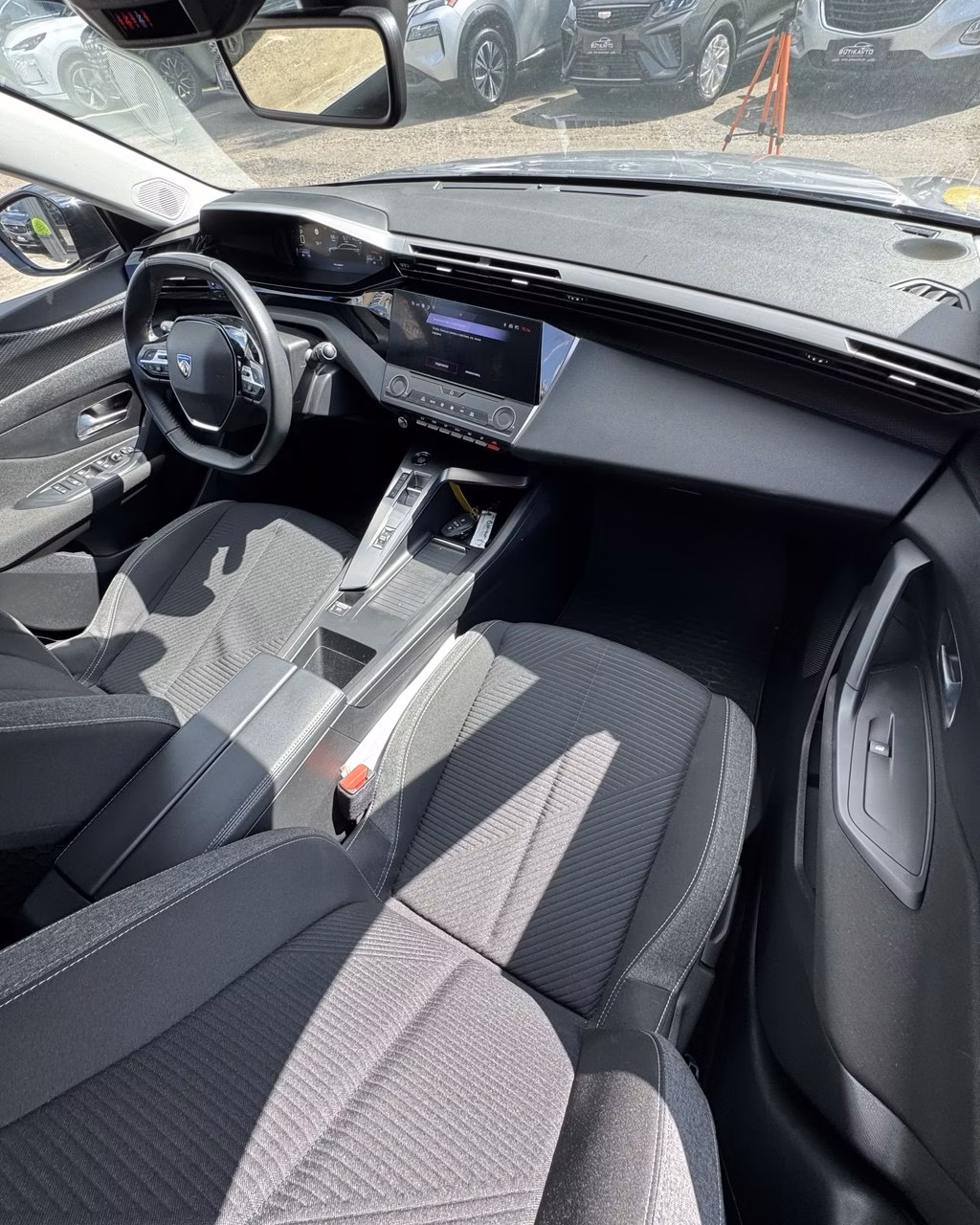 Peugeot 308 фото 12