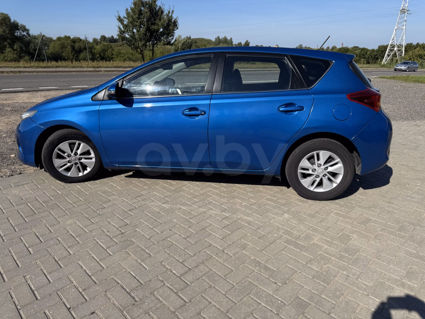 Toyota Auris фото 8
