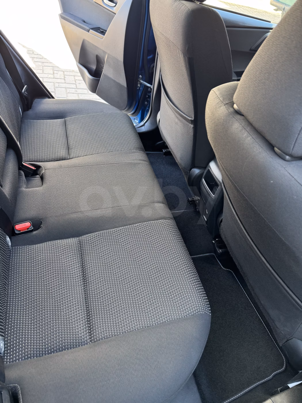 Toyota Auris фото 10