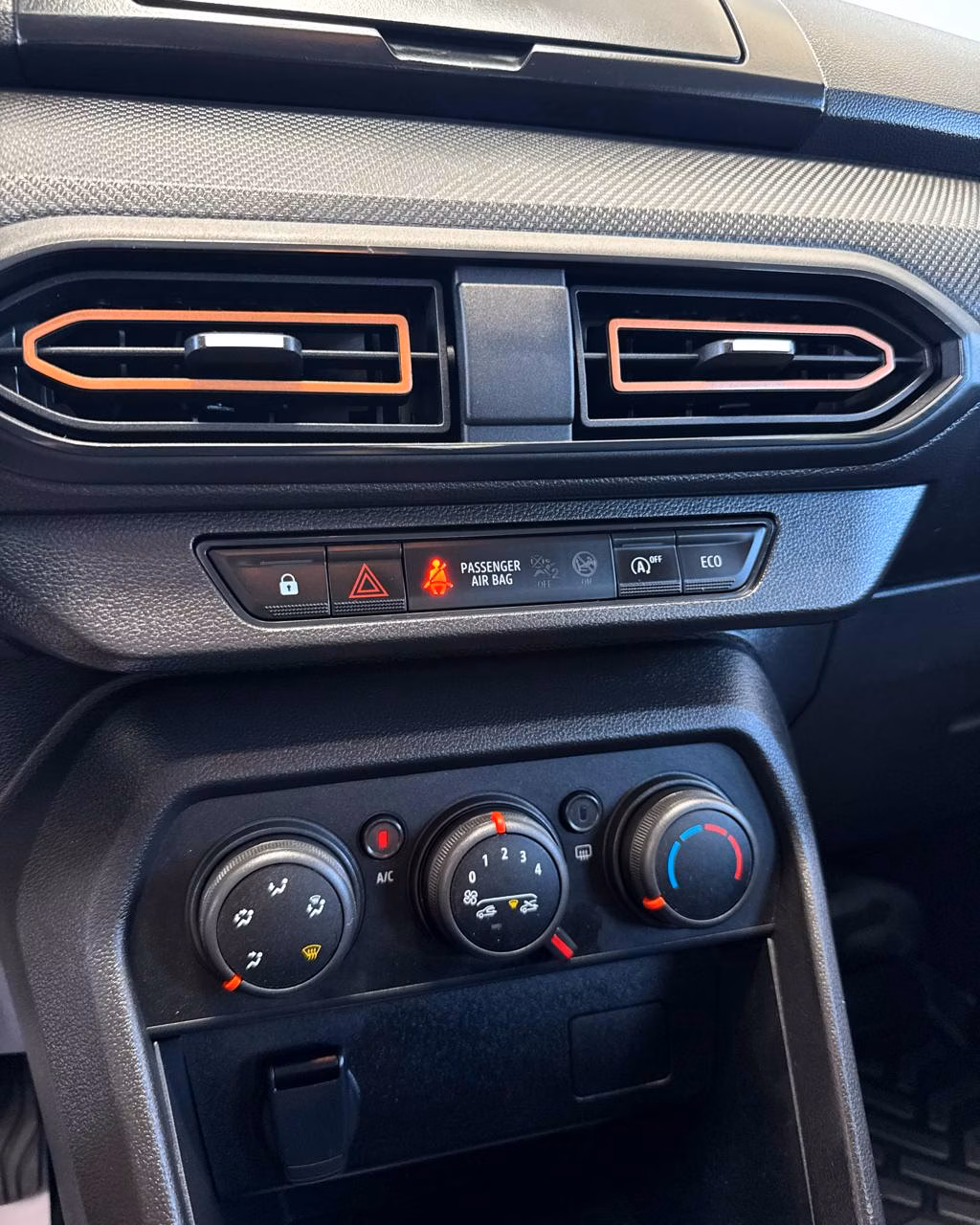Dacia Sandero Stepway фото 11