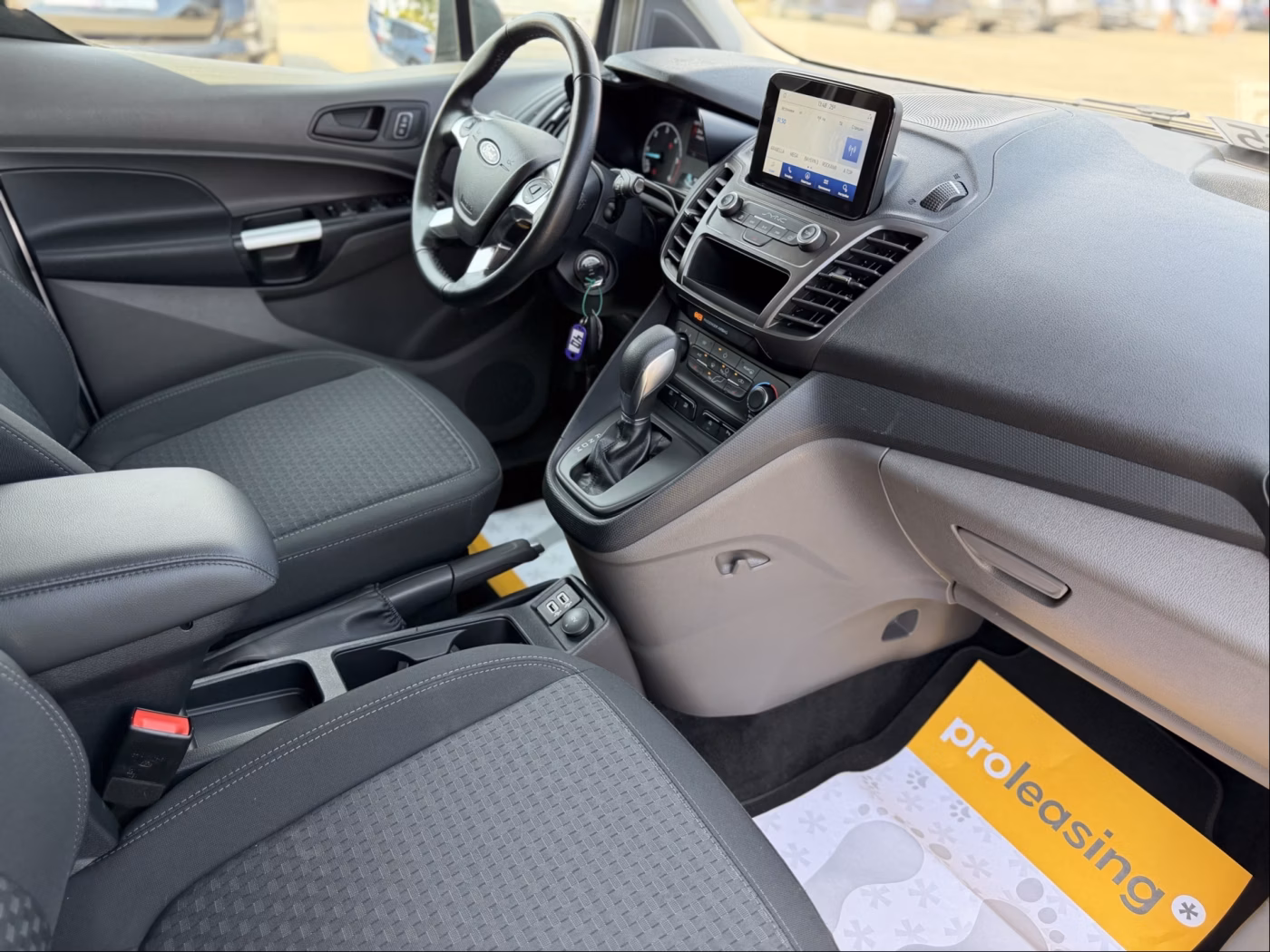 Ford Tourneo Connect фото 17