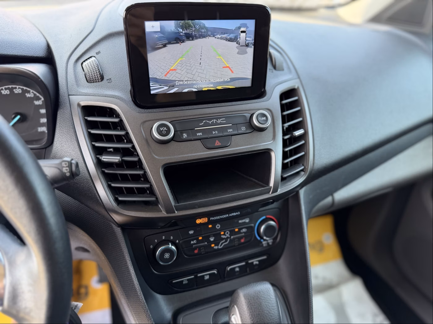 Ford Tourneo Connect фото 20