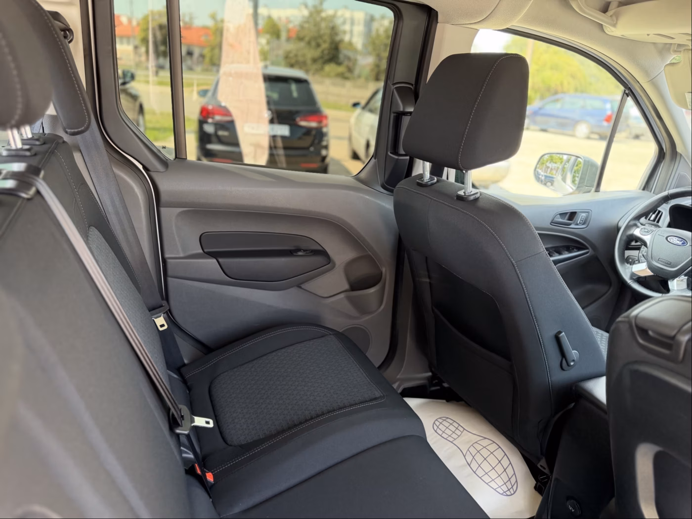Ford Tourneo Connect фото 22