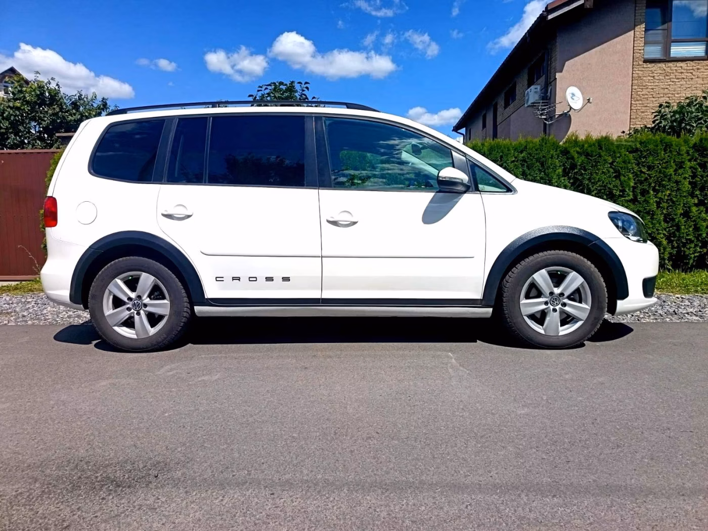 Volkswagen Touran фото 6