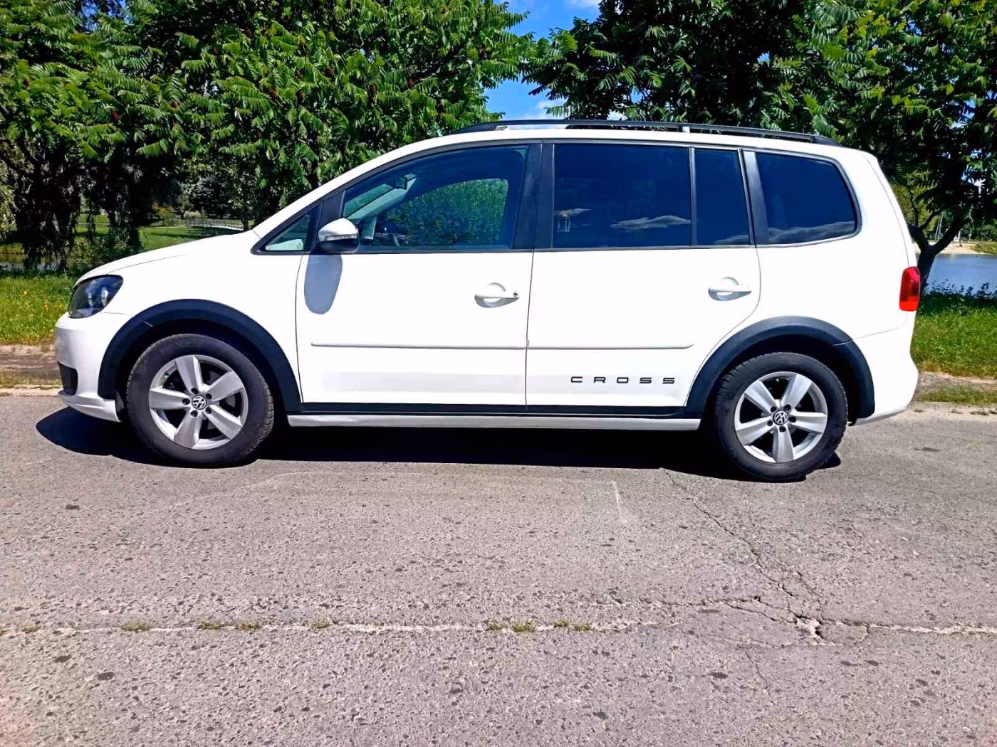 Volkswagen Touran фото 12
