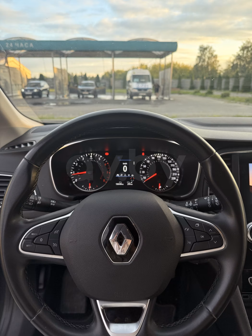 Renault Megane фото 9