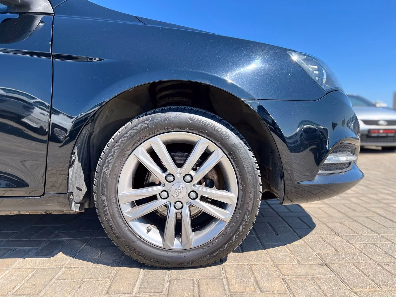 Geely Emgrand фото 4