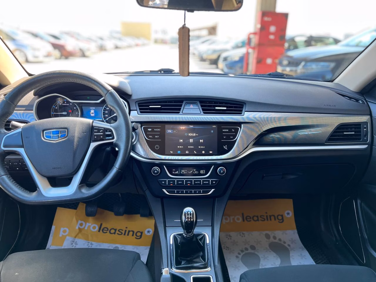 Geely Emgrand фото 26