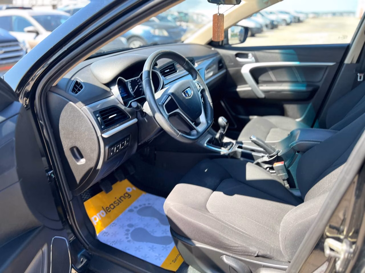 Geely Emgrand фото 16