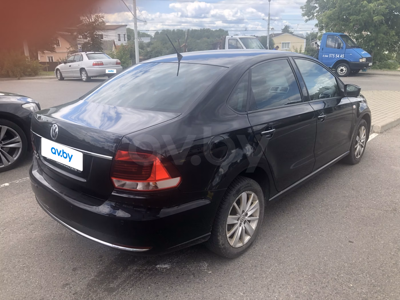 Volkswagen Polo Sedan фото 2