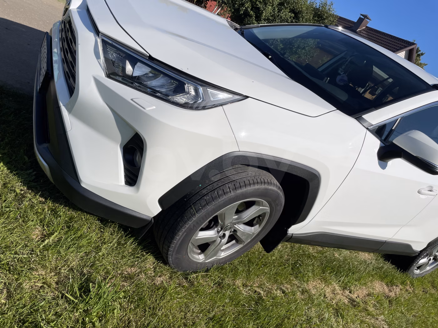 Toyota RAV4 фото 2