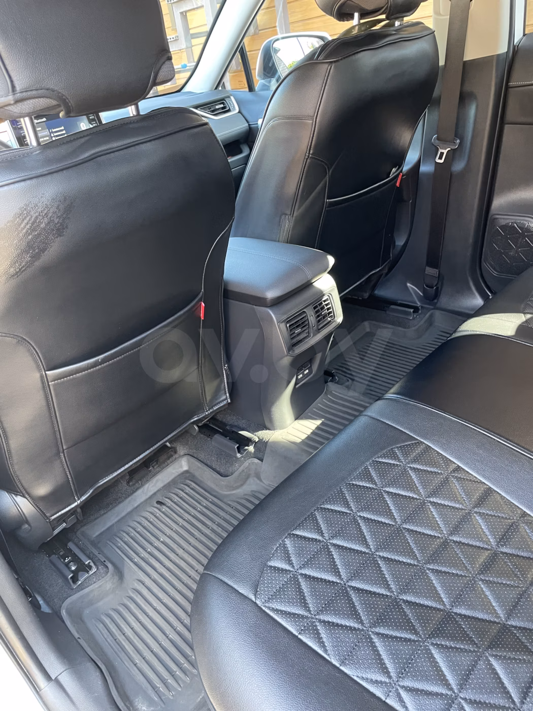 Toyota RAV4 фото 18